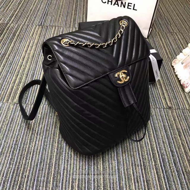 Chanel女包 A91122新款 V字條紋 小羊皮時尚雙肩背包 香奈兒後背包 Chanel黑色背包  djc2913